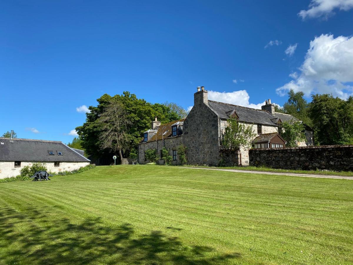 Parkmore Holiday Cottages Dufftown Exteriör bild